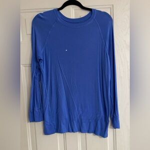 Mandala under scrub shirt 

Size L